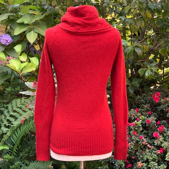 NWOT Banana Republic Red Cashmere Cabled Cowl Neck Sweater Sz S - Picture 2 of 9